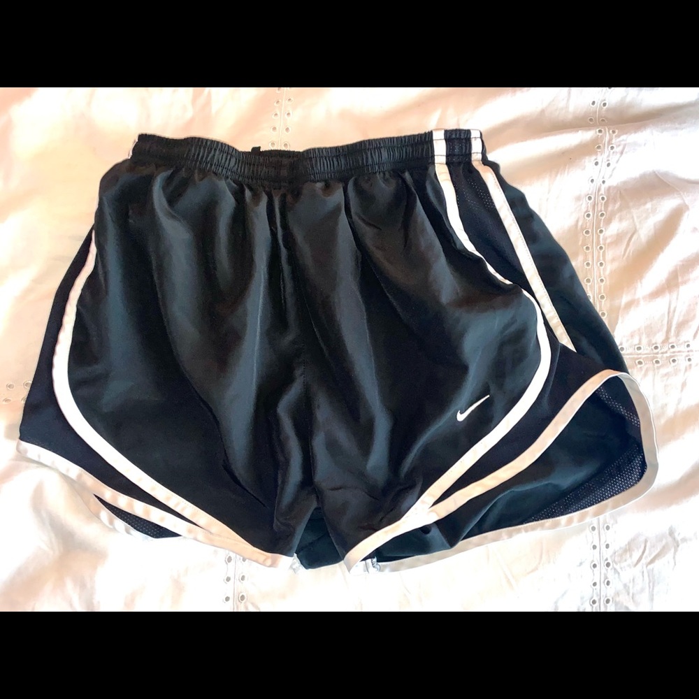 nike black shorts